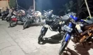 Balapan liar di Jalan Desa Cepogo Barat, Kecamatan Kembang, berhasil dibubarkan Polres Jepara dan Polsek Kembang, sebelas motor berhasil diam