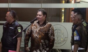 Airlangga Hartarto diperiksa Kejaksaan Agung, Senin (24/7/2023) selama total 12 jam dan dicecar 46 pertanyaan oleh penyidik.