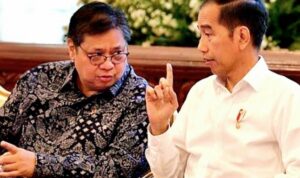 Jokowi menanggapi pemeriksaan Menteri Koordinator Perekonomian RI Airlangga Hartarto oleh Kejagung, hormati proses hukum yang berlaku.