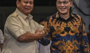 Budiman Sudjatmiko memiliki pilihan mengundurkan diri atau dipecat karena mendukung Prabowo Subianto sebagai bakal calon presiden (capres) 20