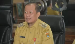Wakil Bupati Grobogan, dr. Bambang Pujiyanto, M.Kes yang sebelumnya tercatat sebagai kader PDI Perjuangan tiba-tiba mengumumkan ‘lompat pagar’ ke Partai Kebangkitan Bangsa (PKB).