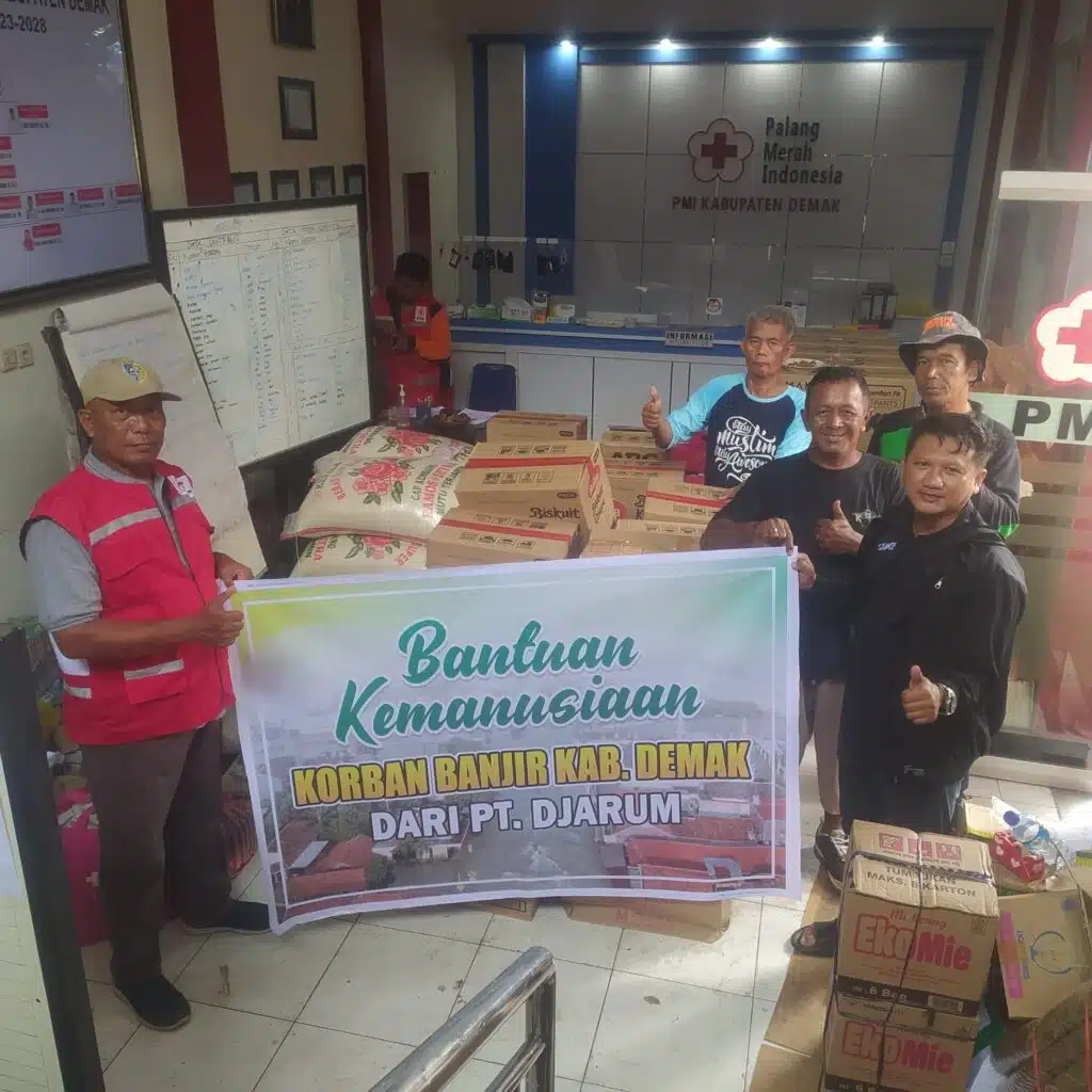 PT Djarum Kudus kembali kirim bantuan kemanusiaan ke PMI untuk korban banjir di Kabupaten Demak yang tergolong ekstrim hingga memutuskan jalur Pantura Demak-Kudus.