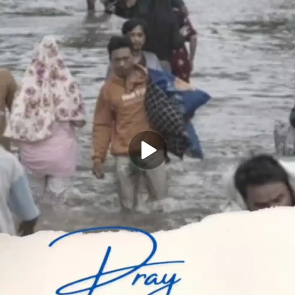 Sekretaris IDI Demak, dr.Dian Widyahandayani memohon ma’af IDI tidak bisa membantu semua kebutuhan pengungsi banjir Karanganyar Demak.