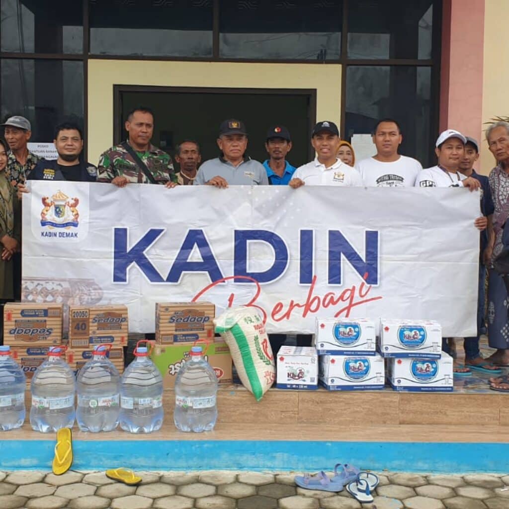 Kadin Kabupaten Demak, melakukan aksi tanggap bencana dengan memberikan bantuan kepada korban banjir di wilayah kecamatan Karanganyar.