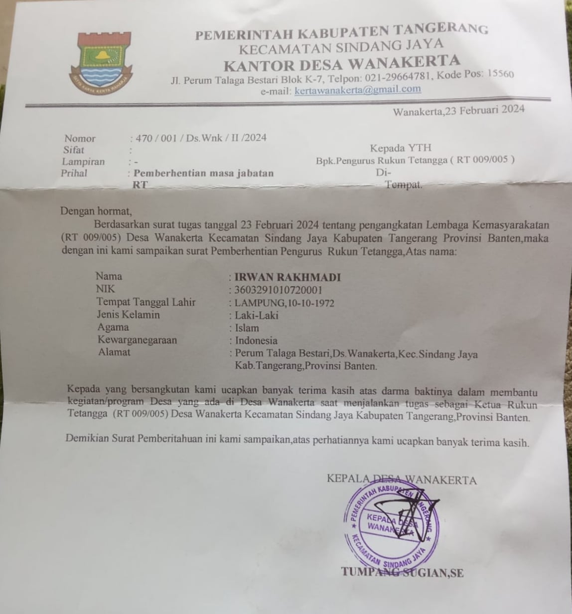 21 ketua RT dan 6 ketua RW dipecat Kades di Kecamatan Sindang Jaya, Kabupaten Tangerang, Banten, karena anaknya gagal jadi anggota DPRD.