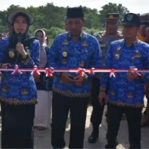 Bupati Demak secara simbolis membuka tradisi Syawalan kemudian disusul dengan acara sedekah laut dengan melarungkan kepala ‘Wedus Kendit’.