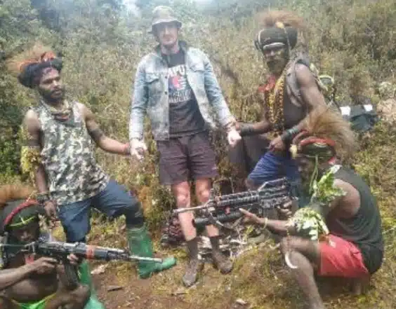 OPM tampak ketakutan dan meminta agar TNI tidak gunakan pesawat udara, helikopter dan drone saat bertempur dengan mereka.
