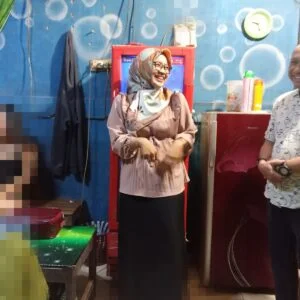 Dinas Kesehatan Demak, Puskesmas Kebonagung, mengadakan pemeriksaan VCT (Voluntary Counseling and Testing) Mobile di 2 tempat karaoke.